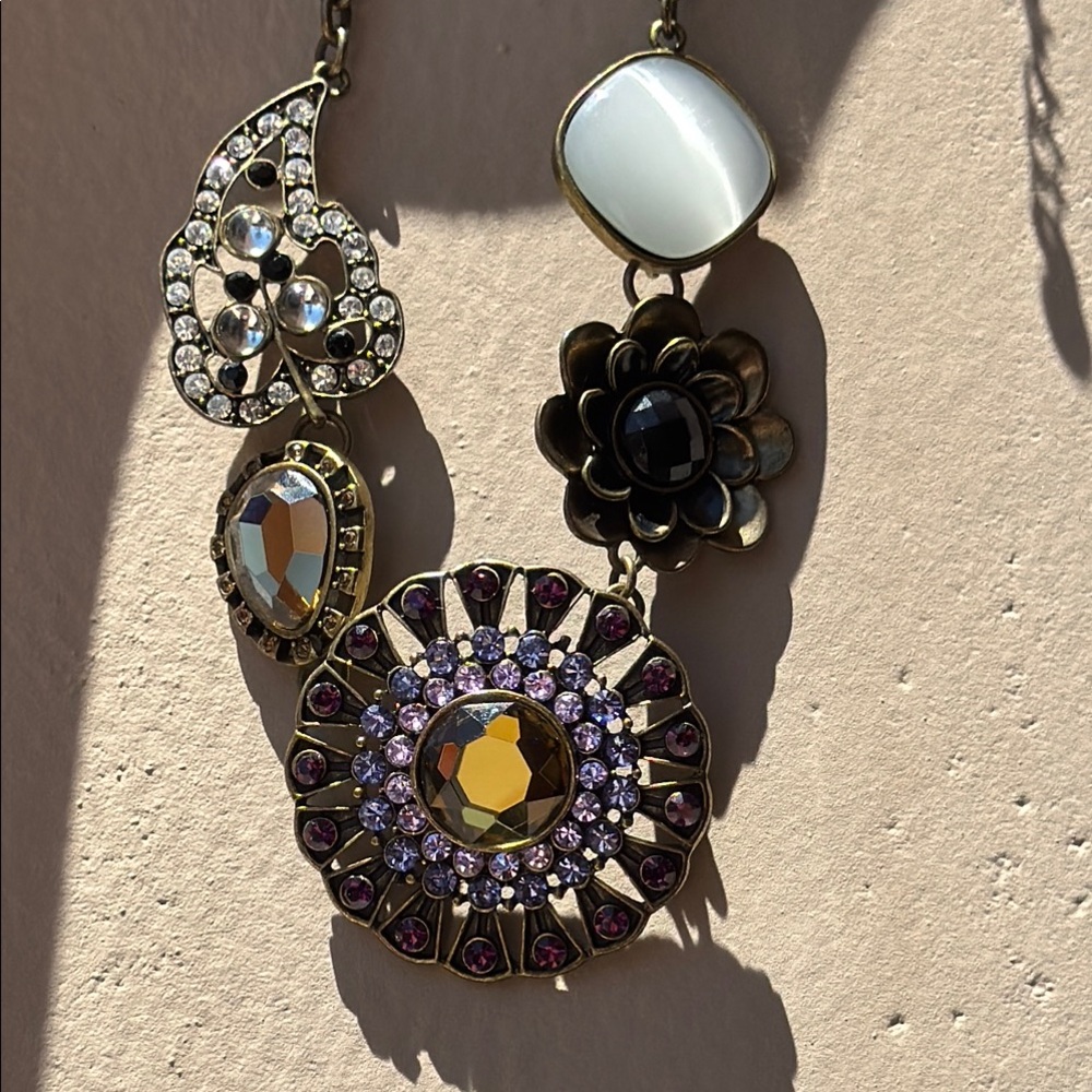 Park Lane Statement Necklace w/Original Box Gold Tine Rhinestone Floral Necklace - Picture 9 of 13